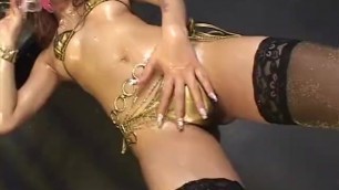 Micro Bikini Oily Dance