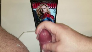 Brie Larson Captain Marvel Cum Tribute In Public Bathroom