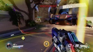 Team Fortress 2 player plays Overwatch for the first time