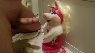 Cumming All Over Ms. Piggy