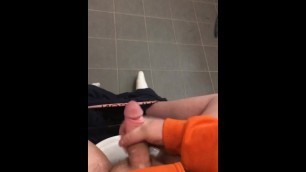 Teen jerks of on toilet