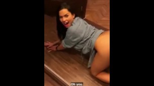 Big Tatas broadcast her fucks for the entire Periscope to see