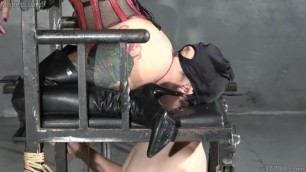 Japanese Dominatrix Youko Facesitting and Cunnilingus