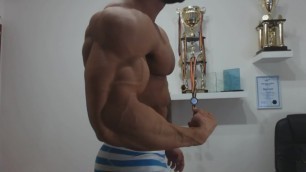 Best Arms Ever - Close Up Flexing