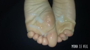 Quick Blast of Cum on Her Soles Before Bed