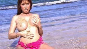 Busty Kianna Dior Beachbum