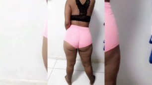 Jovencita dominicana de 18 años bailando sexy en whatsapp por dinero