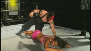 Ringdivas Crystal vs Machine