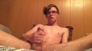 Twink Jerks off and eats cum