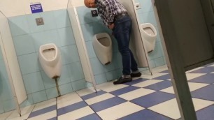 Toilet jerk