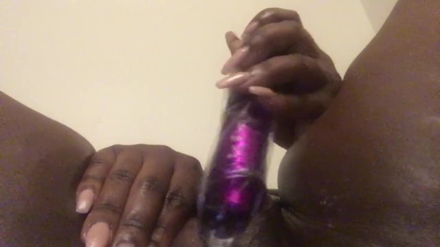 Ebony solo squirting 