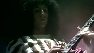 Queen - Bohemian Rhapsody (Music Video)