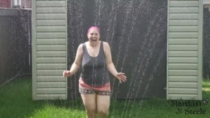 Bubbly Chubby plays in sprinkler and flashes big tits