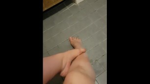 oily dildo feet fucking