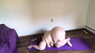 SSBBW naked yoga with dual views