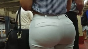 HUGE BUBBLE BUTT LATINA MILF IN TIGHT WHITE PANTS PART 2