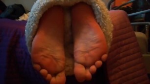 Feet wrapped up. (Short teaser Video)