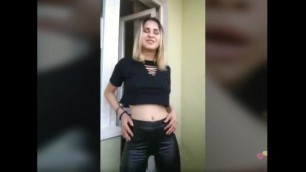 Hot dancing in Periscope