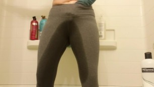 Cumming in leggings after pissing in them