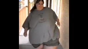 Ssbbw walking