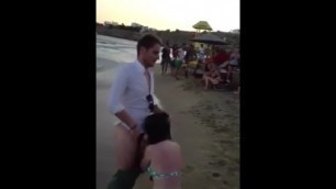 Real Public Blowjob on Beach!!