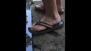 Girlfriends candid feet in flip flops