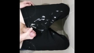 JERKING OFF AND CUM ON MY JEANS NICE CUMSHOT