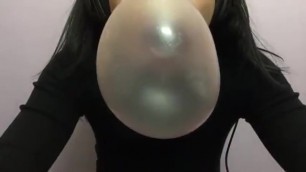 Blowing Big Bubbles and SUCK SOUND