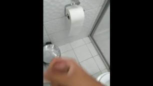 Jalandomela en el baño