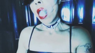 SMOKING FETISH / MISTRESS CLAUDIA PADRONA ITALIANA