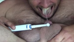 Cum brushing my teeth with electrical toothbrush