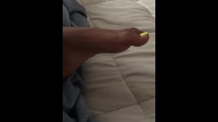 Beautiful ebony feet toes curl