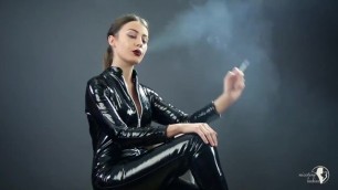 Amanda smoking 13 (JS)