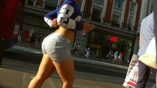 Huge Candid Donk In London