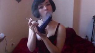 Sophie Smoking Dildo bj