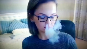 Hot nerdy girl vaping