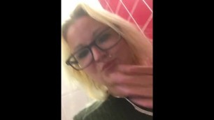 Sneaking a pee vid for the husband in Tom hortons bathroom 