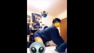 Thicc ass boi twerks on Instagram for college money