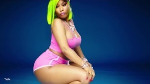 Nicki Minaj dances in her panties for you to jack off to