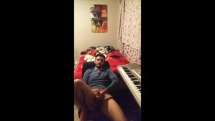 Solo latino jerk off