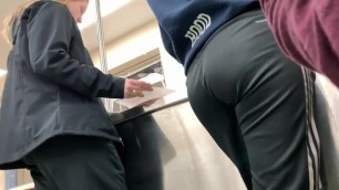 Huge candid school girl ass