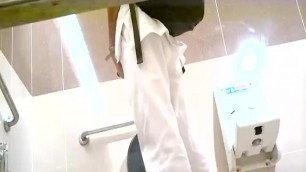 Spy en baño estudiante de medicina