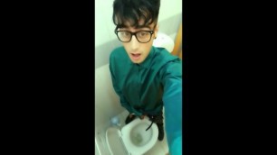 Teen pisses 5 times at the public toilets in one day challenge