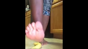 Wide Soles Squash Banana (Food Crush)