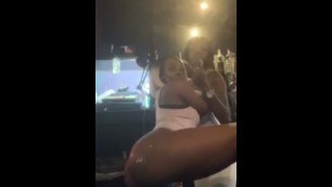 Thick bitch love to Twerk