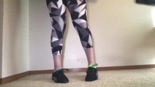 Capris Leggings with Puma Soleil sneakers