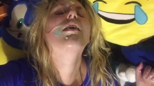 CRAZY SMURF GIRL: "Stick it in my ass" + Boob flashes