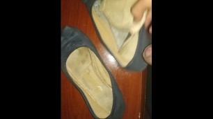 Cum in my girlfriend's smelly flat shoes.