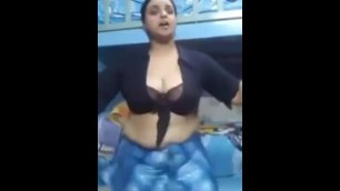 arab chubby girl dancing رقص ع مزاجك