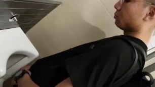 Malaysian chinese piss spy with uncut dick